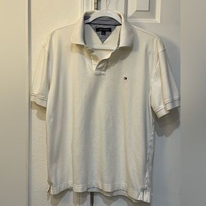 TOMMY HILFIGER POLO/GOLF SHIRT. Creamy white. Size L.